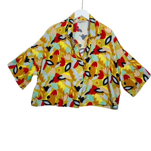 colorful, short-sleeved button-down shirt  woman size medium Twik. - Picture 7 of 15